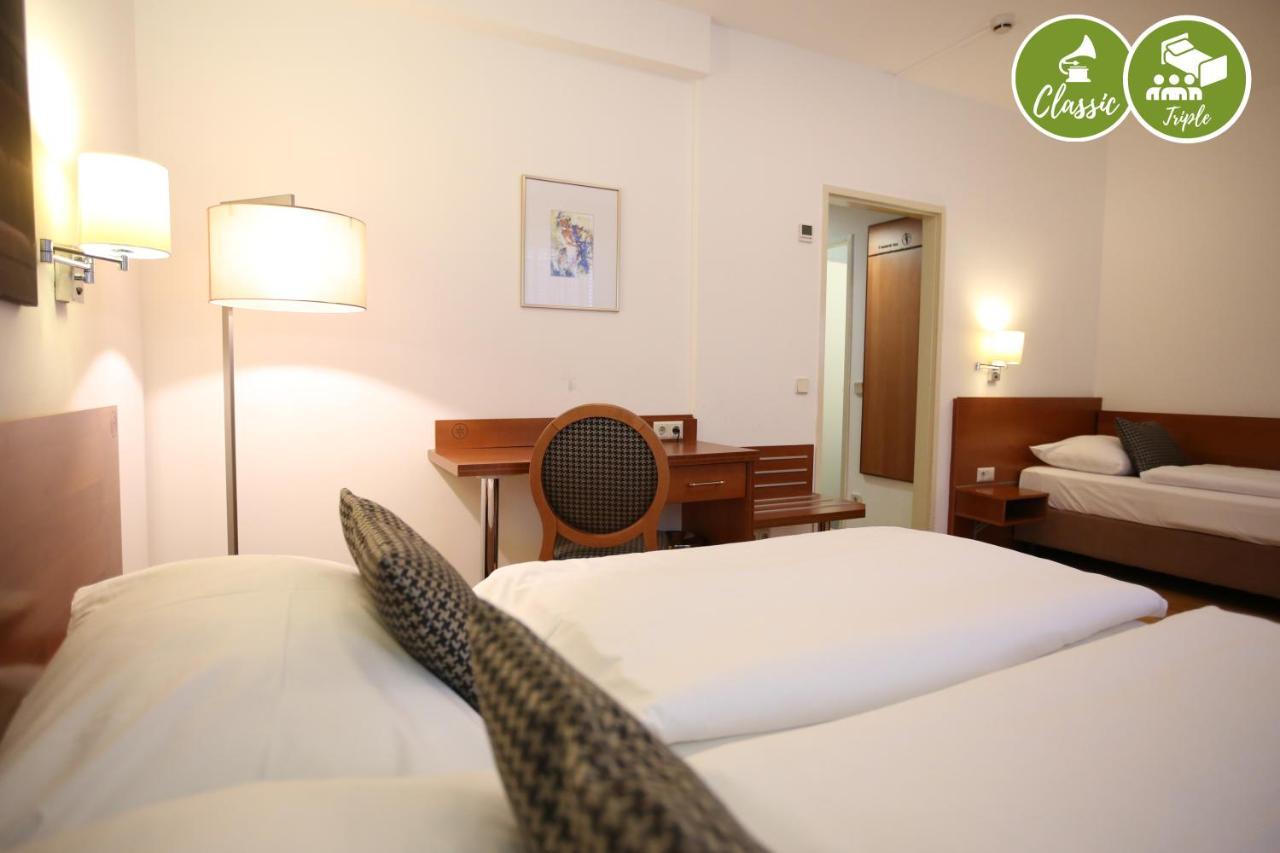 Hotel Arte Stadthalle Wiedeń