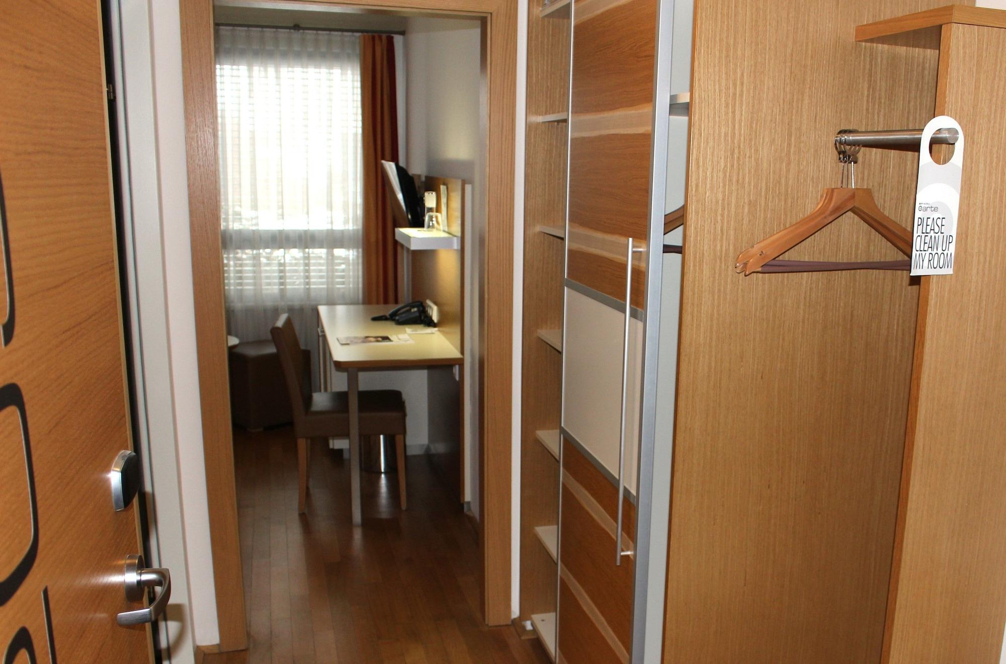 Arte Stadthalle 4* Wiedeń