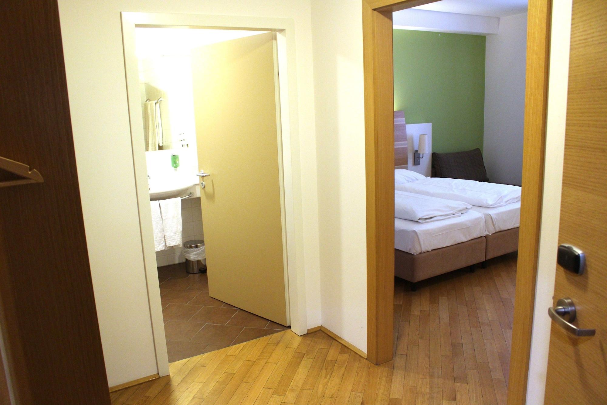 Hotel Arte Stadthalle Wiedeń